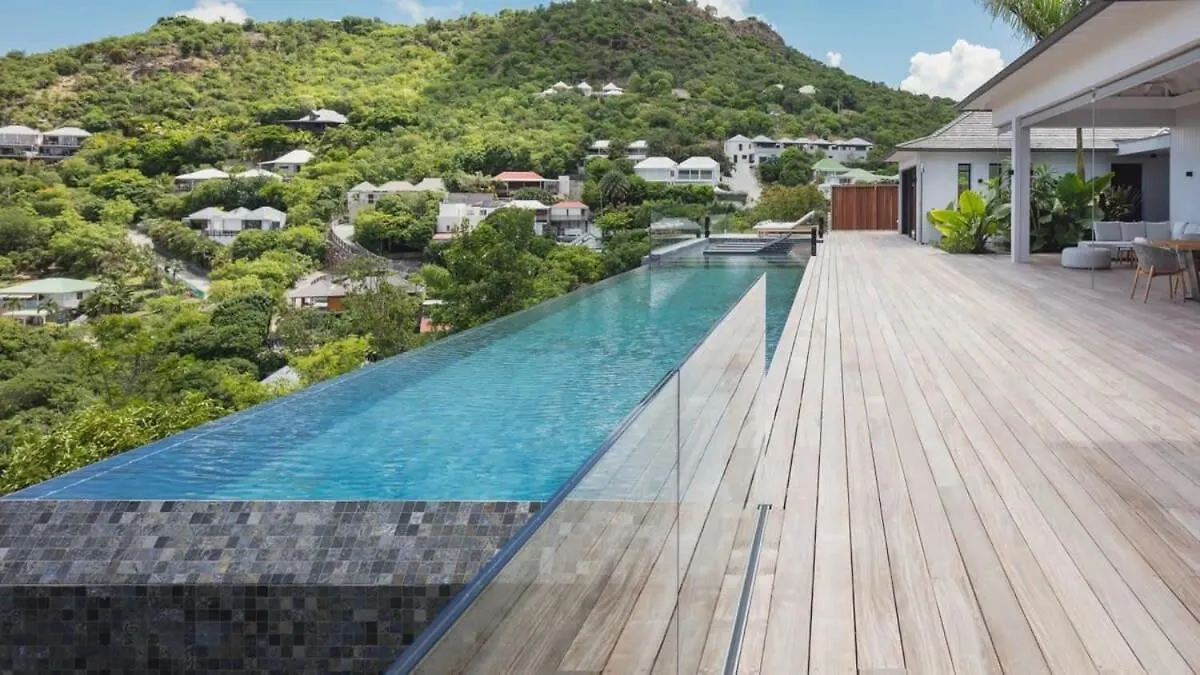 Five-Bedroom Property With Fantastic Views Gustavia